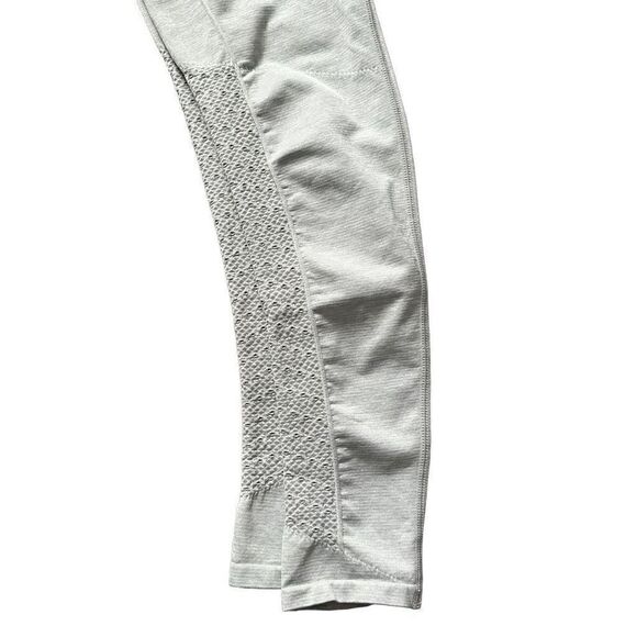 Fabletics light gray leggings size small - Picture 4 of 6
